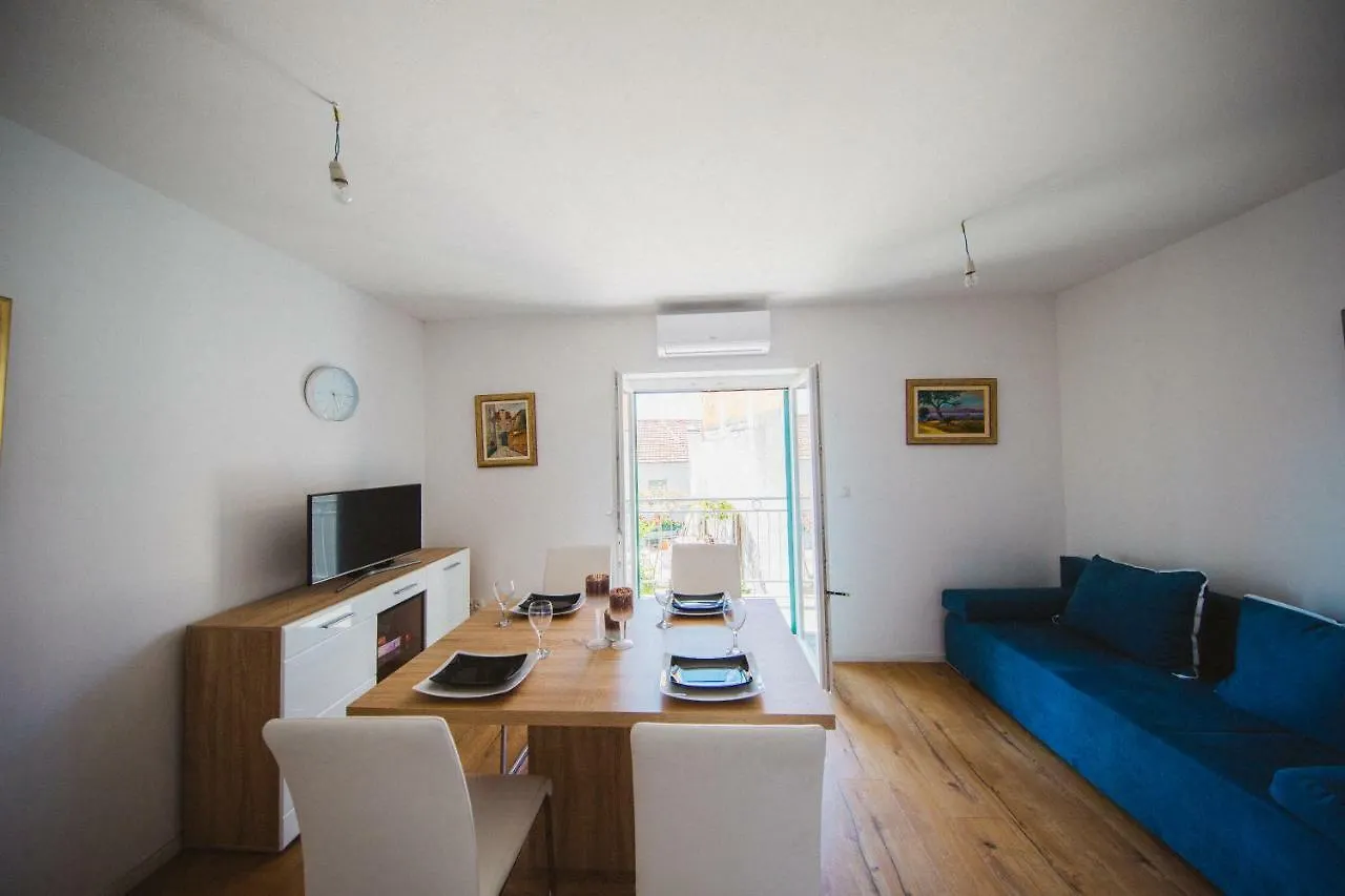 Cicibela Apartment Split 0*,