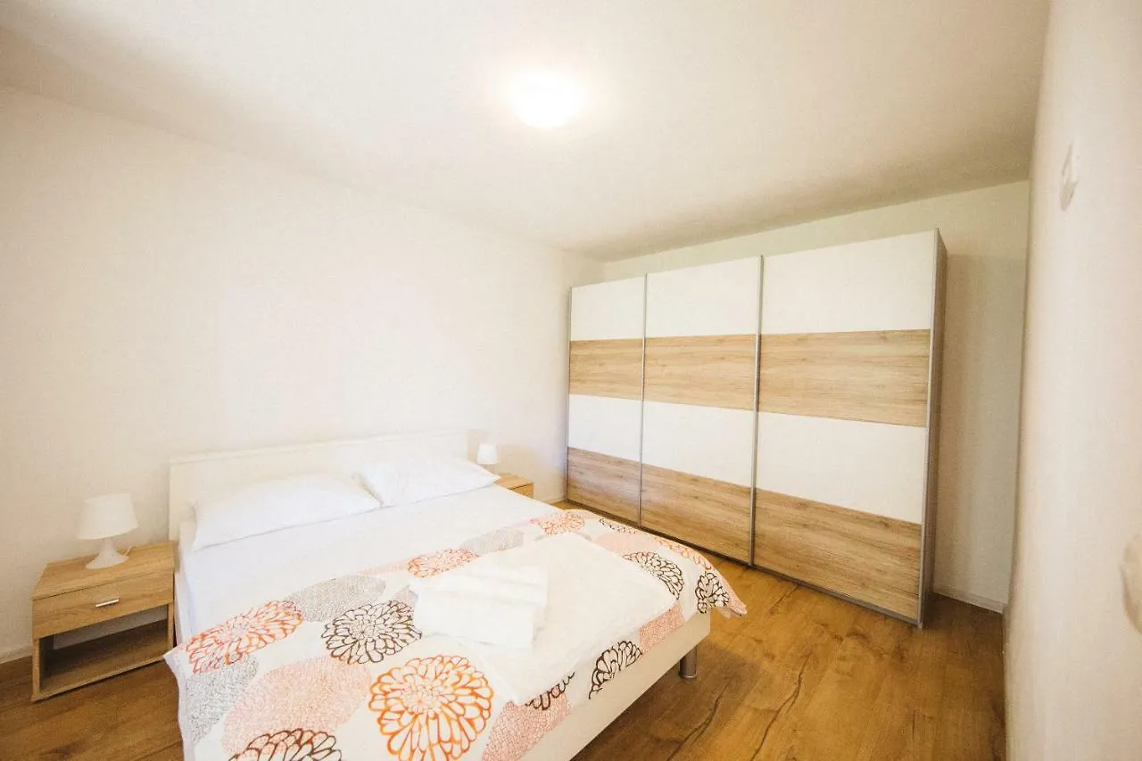 Cicibela Apartment Split 0*,